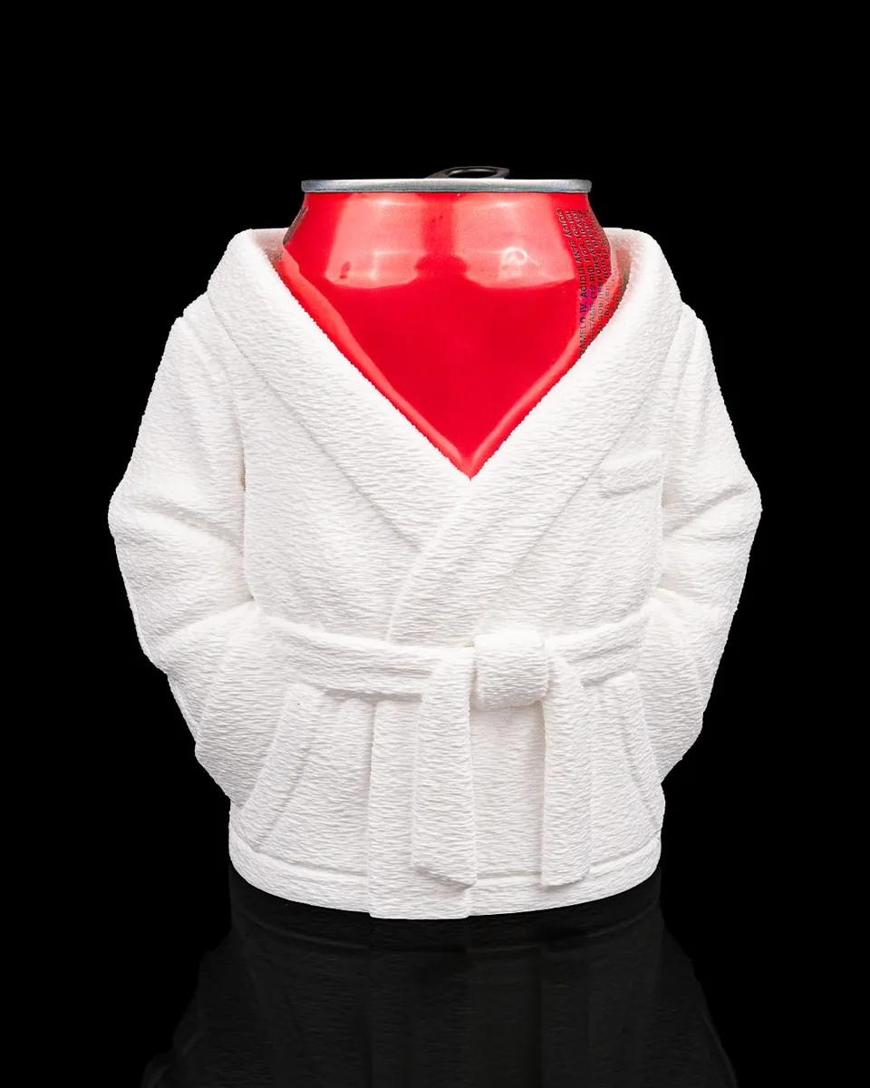 Bathrobe Can Holder — product view 1; beverage can not included