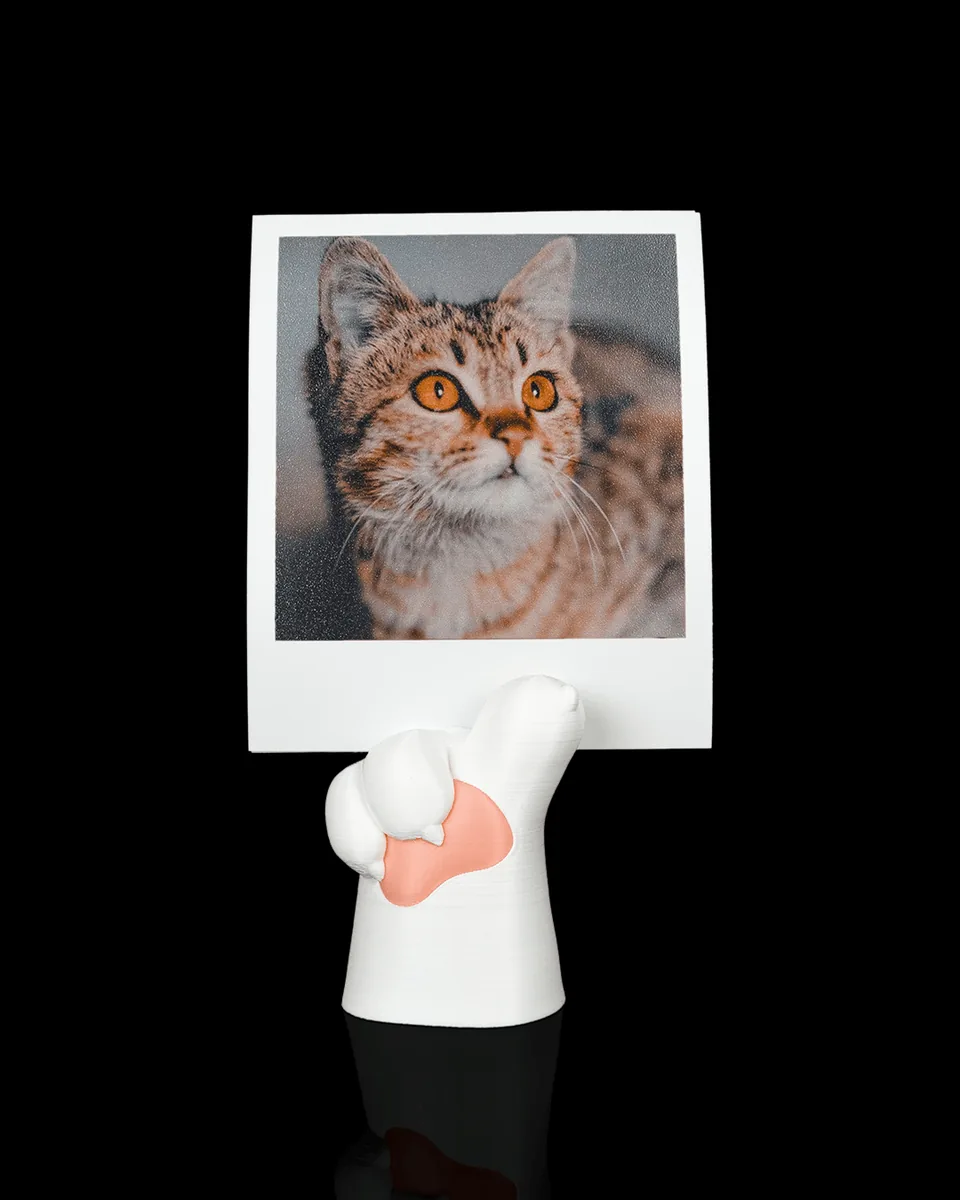 Paw Hold Personalized Photo Holder — photo display example